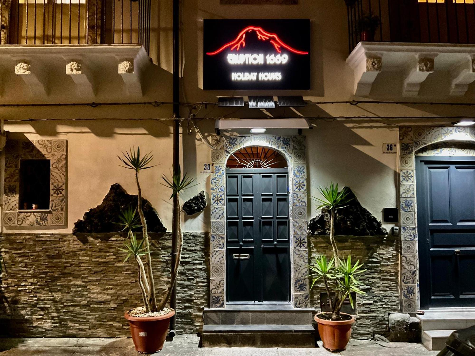 Eruption1669 Apartment Catania Bagian luar foto