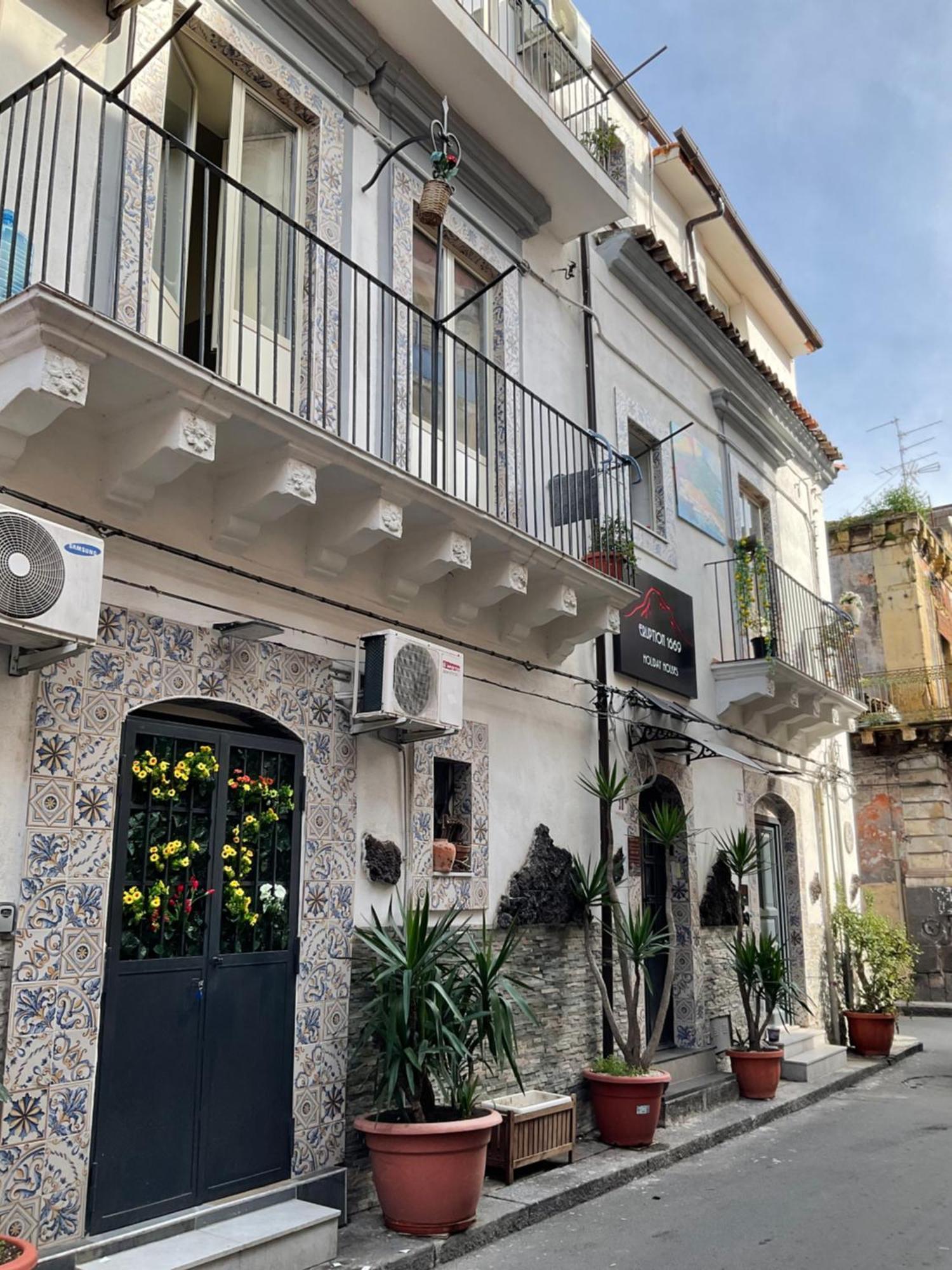Eruption1669 Apartment Catania Bagian luar foto